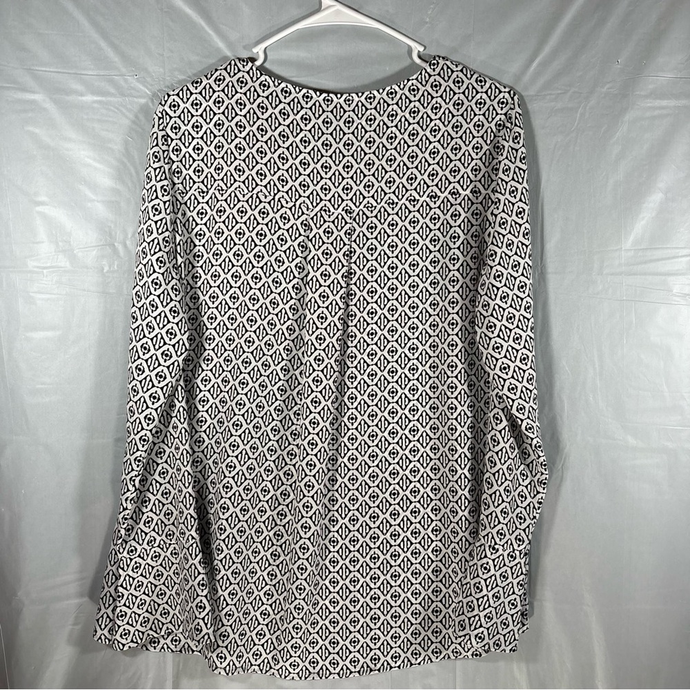 Pleione Women's Blouse Sz Medium Black White Pullover Long Sleeve Work Career - Picture 2 of 6